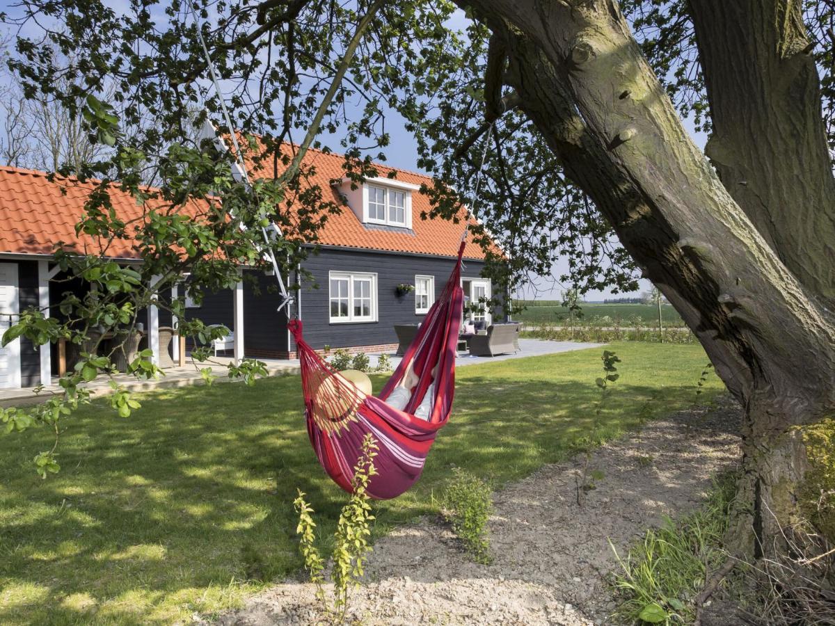 Rustic Holiday Home In Wissenkerke With Garden Exteriör bild